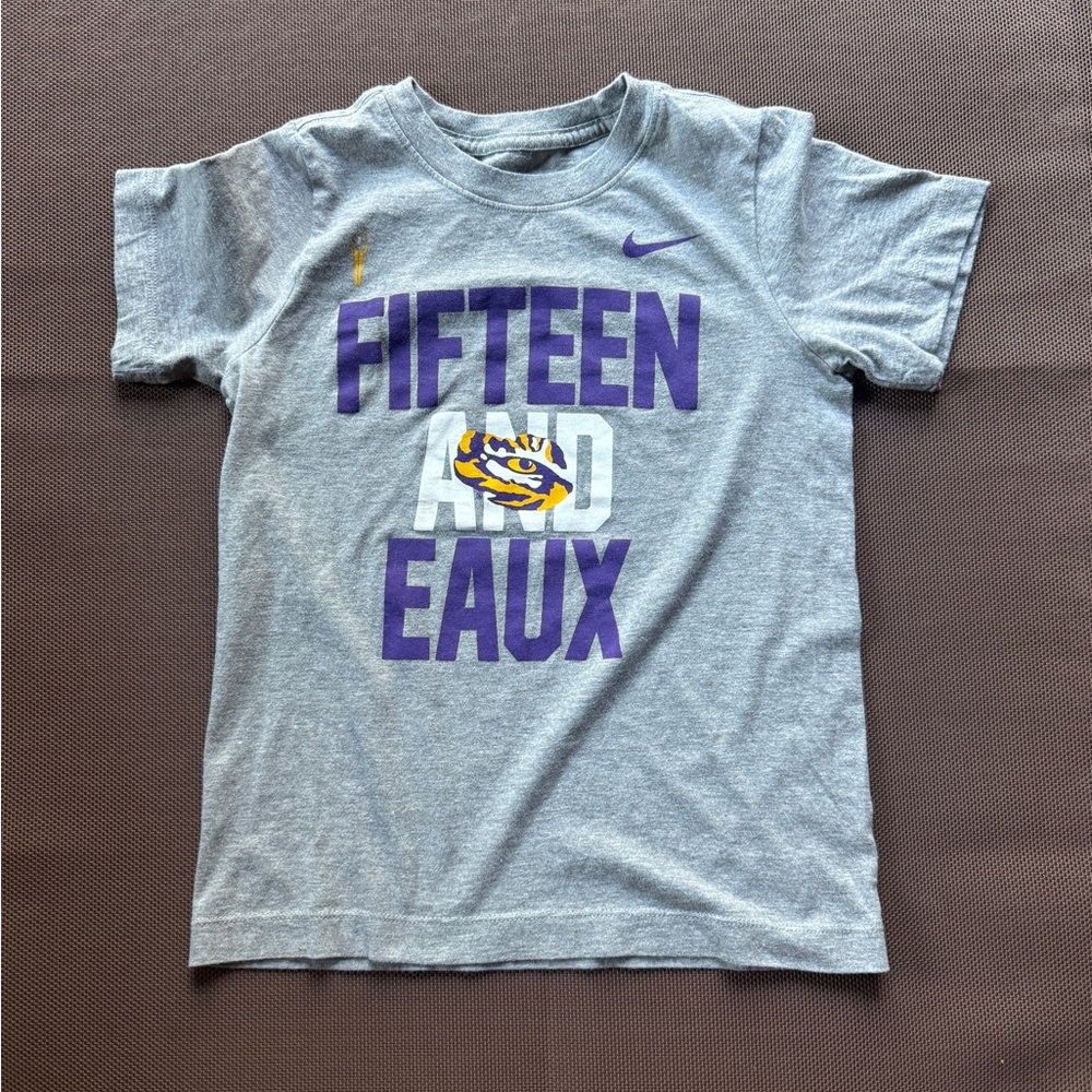 LSU Tigers youth T-shirt small